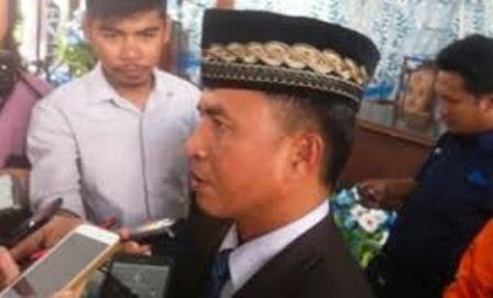 Tahlis Gallang, saat diwawancarai