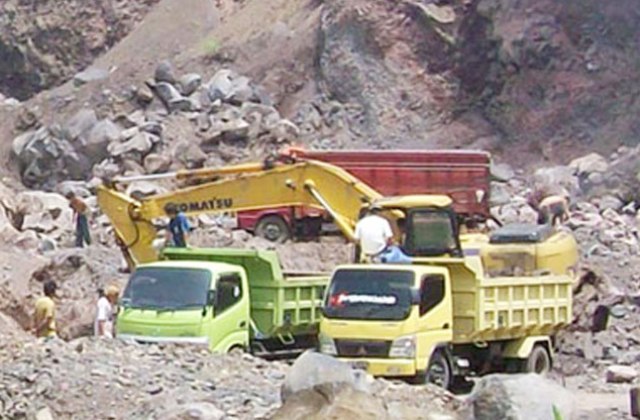 Diduga Ada Oknum Petugas dan ASN Backup Aktivitas Galian C di Modayag