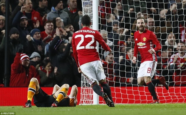 Piala Liga Inggris: Mata dan Fellaini Bawa The Reds Devils Unggul Atas Hull City
