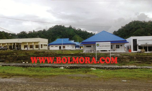 RSUDB Dihiasi Lumpur dan Kubangan Air