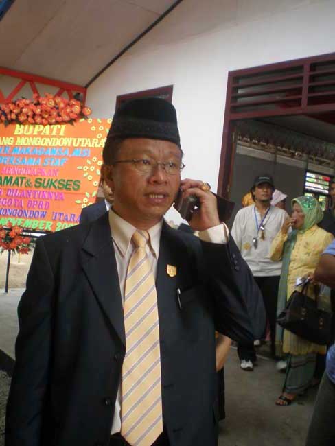 ketua DPRD Bolmut Karel; Bangko