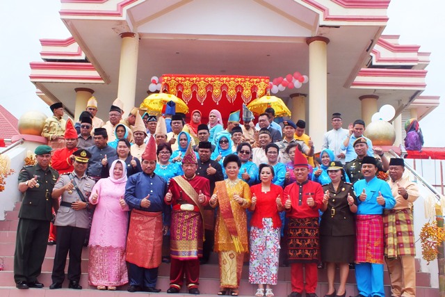 Peringati HUT ke 63, Pemkab Gelar Upacara Khas Adat Bolmong