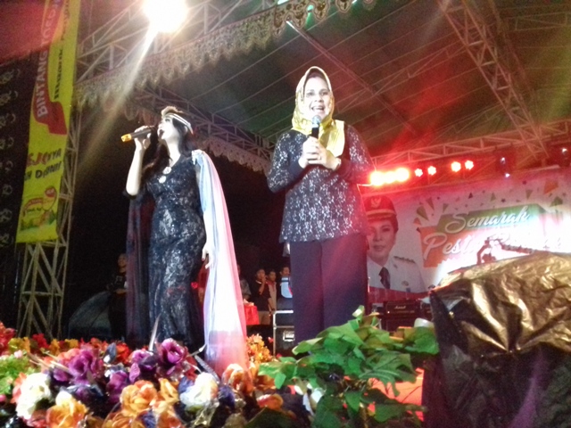 Masyarakat Kotamobagu Haus Hiburan