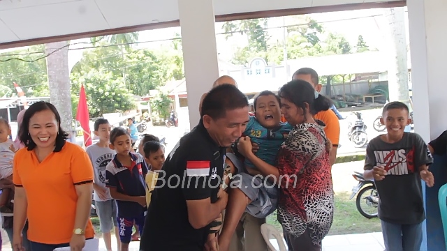 Suara Tangis Anak-Anak Pecah di Khitanan Massal dan Pengobatan Gratis