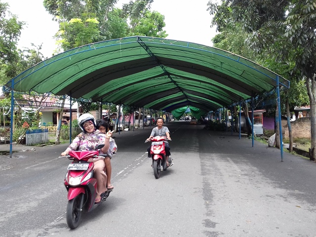 Tenda untuk Pasar Senggol Rampung