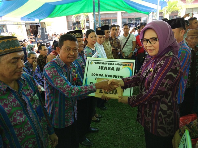 Juara 1 Lomba Monuntul, Desa Bungko Berhak Terima Uang Rp15 Juta