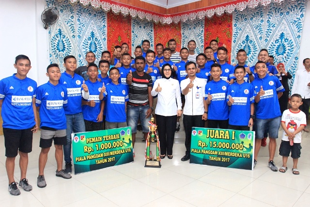 Wali Kota Ungkapkan Kebanggaannya kepada Tim Sepak Bola BMM