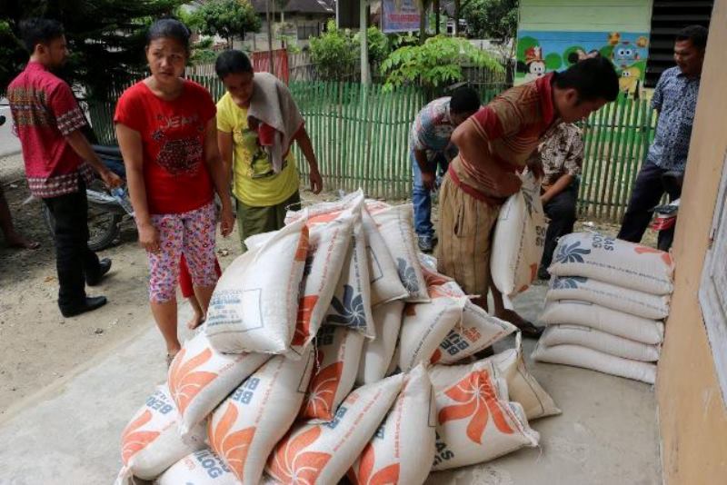 Tahap Awal, 17 Ton Rastra Disalurkan di Kecamatan Lolak