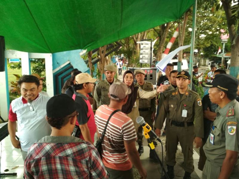 Lurah Mogolaing Boyong Satpol PP Bubarkan Kegiatan Penggalangan Dana