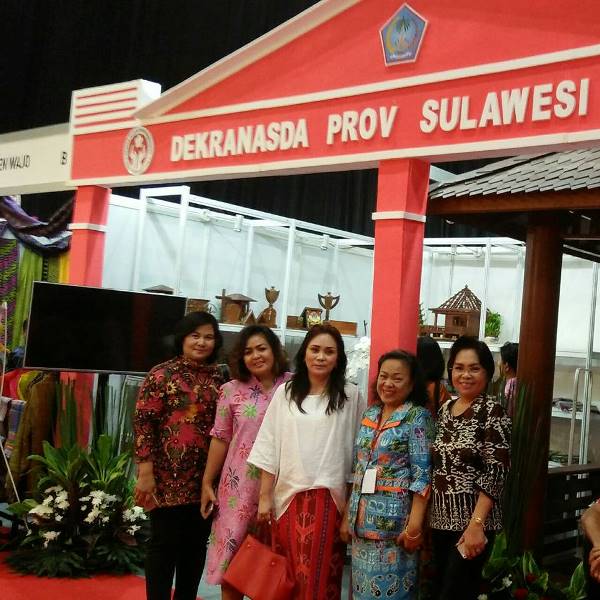 Kain Khas Bolmong “Sikayu” Ditampilkan dalam Pameran Kerajinan Nusantara