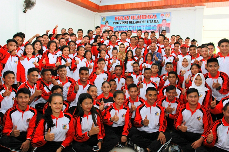Wali Kota Lepas Atlet dan Ofisial untuk Berlaga di Porprov 2017