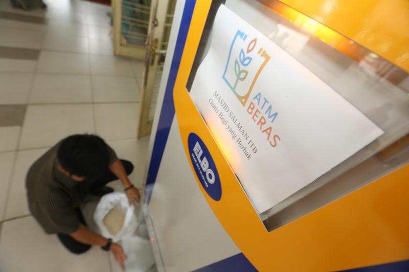 2018, Pemkab Bolmong Luncurkan ATM Beras
