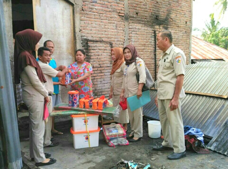 Korban Kebakaran di Mocil dapat Bantuan dari BPBD