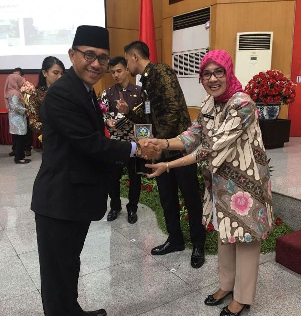 Pemkot Kotamobagu Terima Penghargaan Kota Sehat 2017