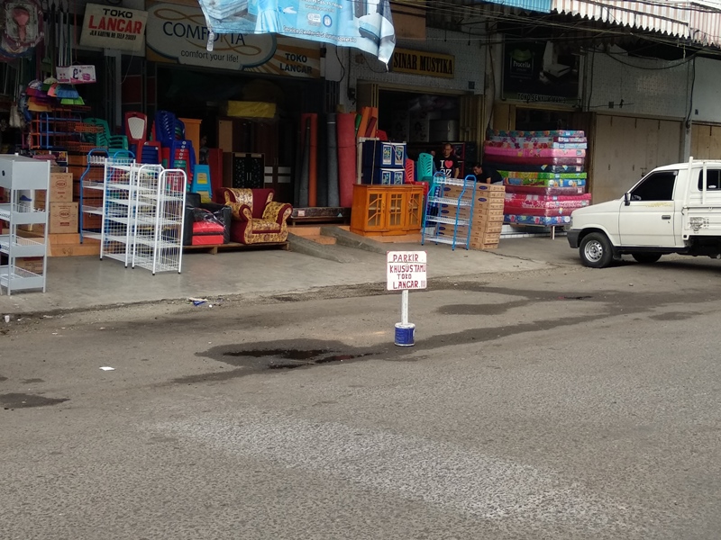 Warga Keluhkan Pengkaplingan Lahan Parkir di Jalan Kartini