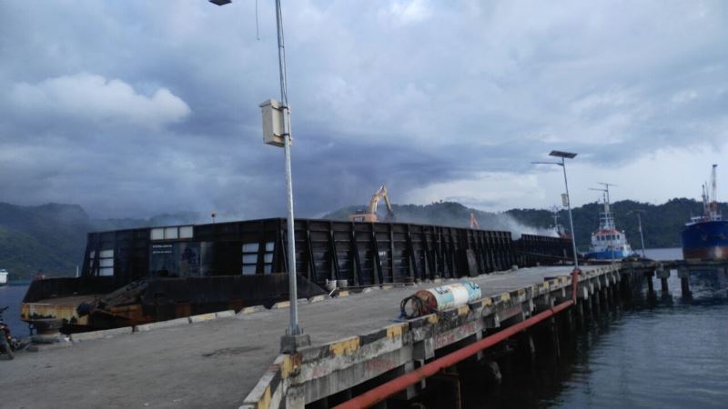 Pembongkaran Batu Bara di Atas Kapal Milik PT Conch Diduga Sebarkan Virus Beracun