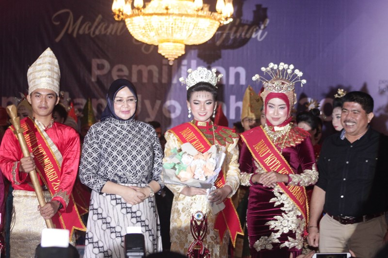 Handly dan Amelia Rebut Uyo Nanu Kotamobagu 2018