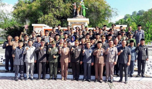 Wali Kota Melakukan Ziarah ke TMP