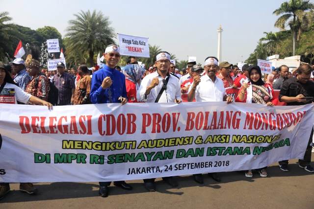 Desak Pemekaran Daerah, Bupati Boltim Pimpin Massa ke Istana Negara