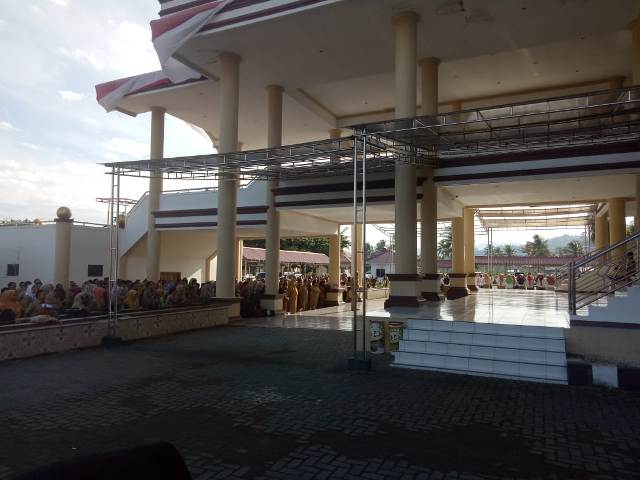 Kembali dari Cuti, Tahlis Langsung Pimpin Apel Kerja ASN Bolmong