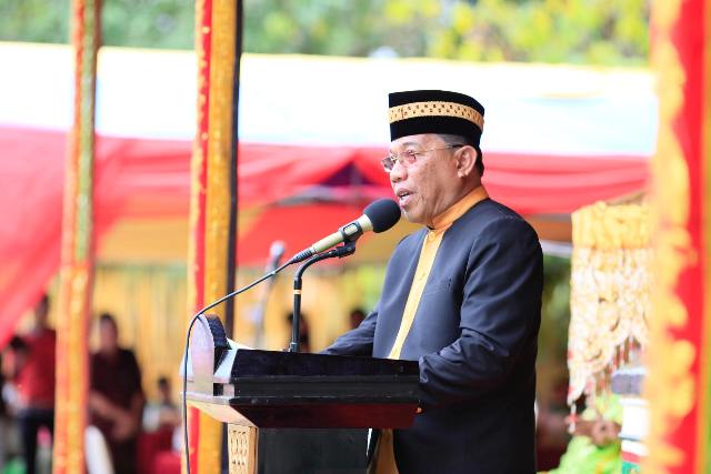 Ini Sambutan Bupati Bolmut Setelah Menerima Gelar Adat "Kidoni Pangulu Agu Apango Doni Pangulu"