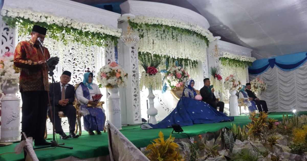 Herson Mayulu Didaulat Memberikan Hikmah Perkawinan Saat Menghadiri Hajatan Resepsi Pernikahan di Bolmut