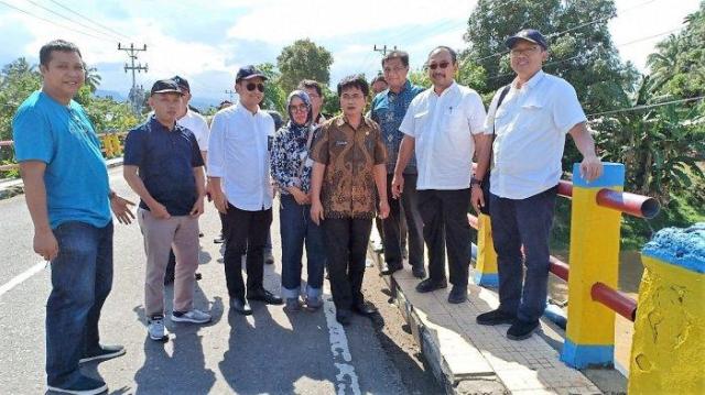 Direktur Pembagunan Jalan Kementerian PUPR Tinjau Pelebaran Jalan Lolak