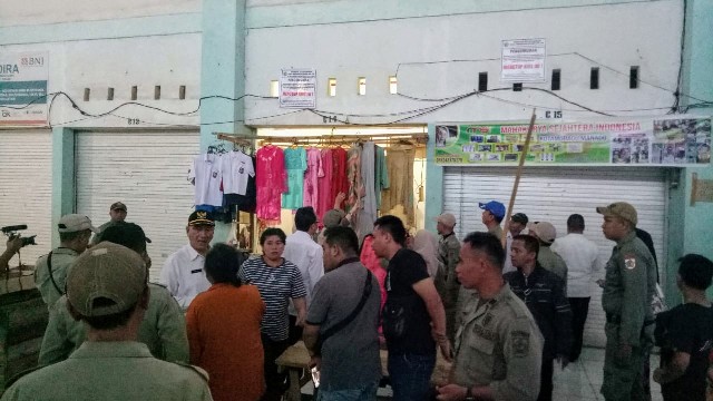 Pemkot Kotamobagu Gembok 19 Kios di Pasar 23 Maret