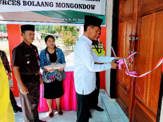 Bupati Resmikan Balai Desa Dumagin A