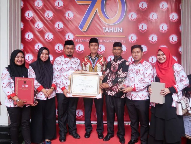 Bupati Bolsel Terima Penghargaan Pemkab Peduli HAM Tahun 2018
