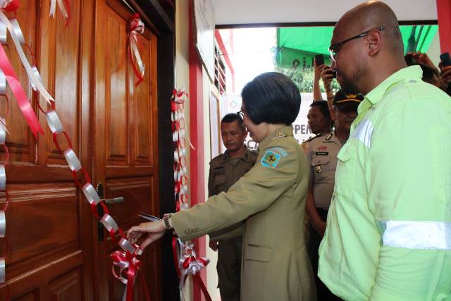 Bupati Bolmong Resmikan Balai Desa Lolayan