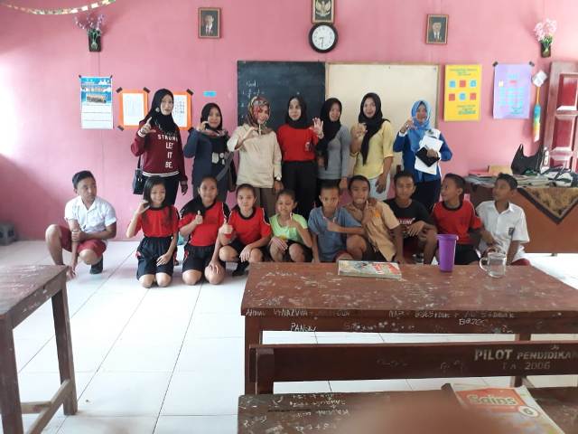 Puskesmas Komangaan Bagikan Vitamin dan Obat Cacing