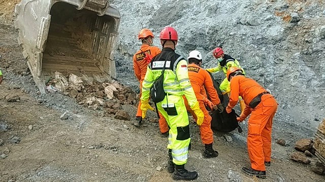 7 Kantong Jenazah Korban Longsor PETI Bakan Berhasil Dievakuasi Hingga Siang Tadi