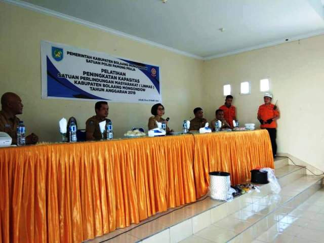 780 Linmas Bolmong Berlatih Peningkatan Kapasitas dan Bela Negara