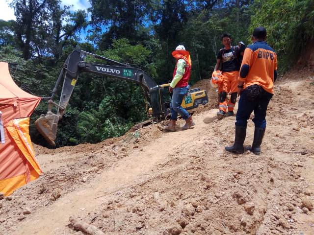 Evakuasi Korban Longsor di PETI Bakan Mulai Menggunakan Alat Berat