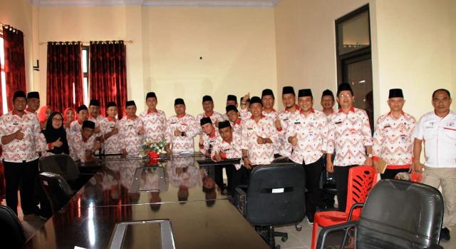 Pimpin Rapat Evaluasi, Bupati Bolsel Dorong OPD Tingkatkan Etos Kerja