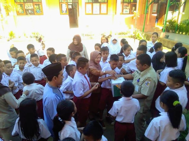 GIJ 1000 Baznas Kotamobagu Disambut Antusias Oleh Pelajar