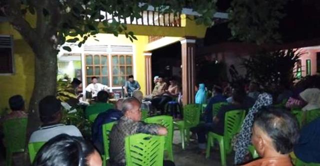 Herson Mayulu Bersilaturahmi dengan Para Pendukung di Lolak