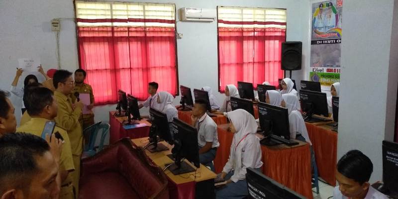 Wabub Yanny Optimis Peserta UNBK Bolmong Bisa Meraih Nilai Terbaik