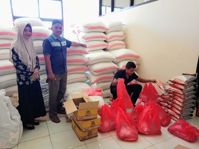 Salurkan Paket Berkah Ramadhan Tahap ll, Baznas Kotamobagu Sasar Penyandang Disabilitas