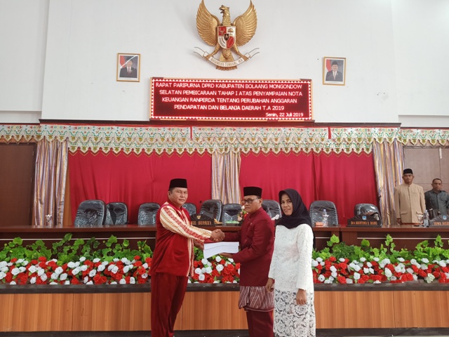 Wabup Bolsel Hadiri Paripurna Tahap I Penyampaian Nota Keuangan Ranperda Perubahan APBD Tahun 2019