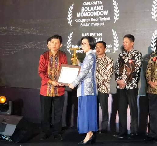 Pemkab Bolmong Raih Penghargaan Indonesia Attractiveness Award 2019