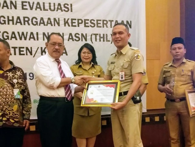 Pemkot Kotamobagu Kembali Terima Penghargaan dari Gubernur Sulut