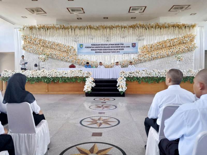 Sekda Bolmong Buka Latsar CPNS Tahun 2019