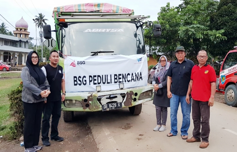 Bank Sulut Lolak Berikan Bantuan Korban Banjir Bolmong dan Bolmut
