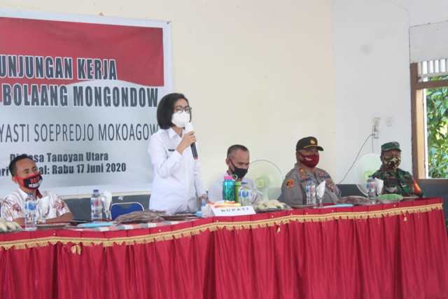 Ini Tujuan Bupati Bolmong Berkantor di Desa