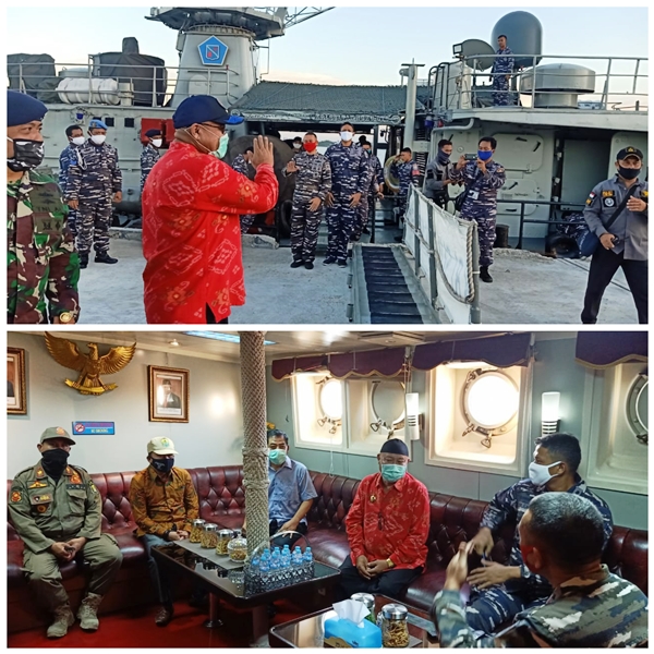 Kapal Perang KRI Sultan Nuku Merapat di Pelabuhan Leok