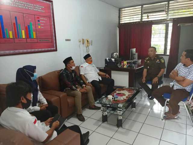 Bawaslu Bolsel Lanjutkan Rangkaian Kunjungan Kerja di Kejari Kotamobagu