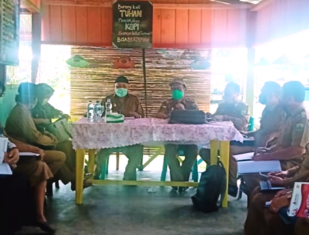 Wabup Buol Berharap Bidan Jadi Motivator Protokol Kesehatan di Desa