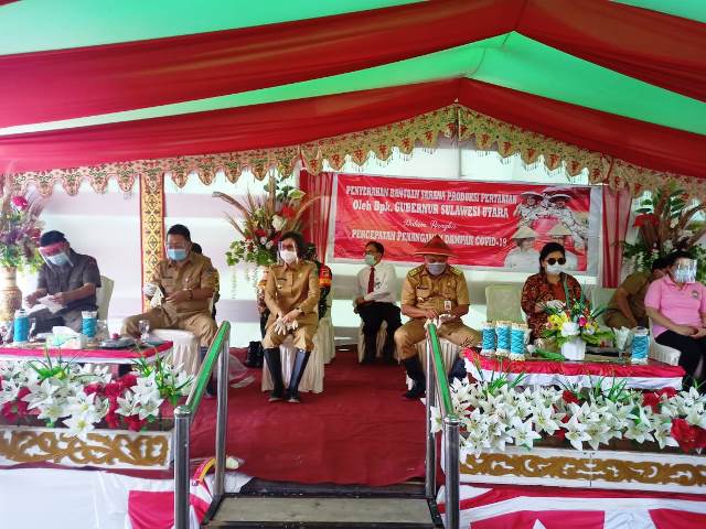 Olly dan Yasti Kampanyekan “Orang Desa Sehat Kuat”